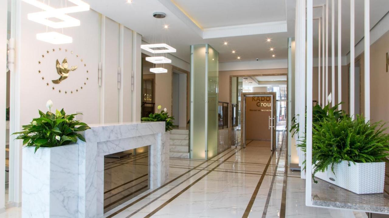 Italian Boulevard Modern Apartment Odesa Exterior photo